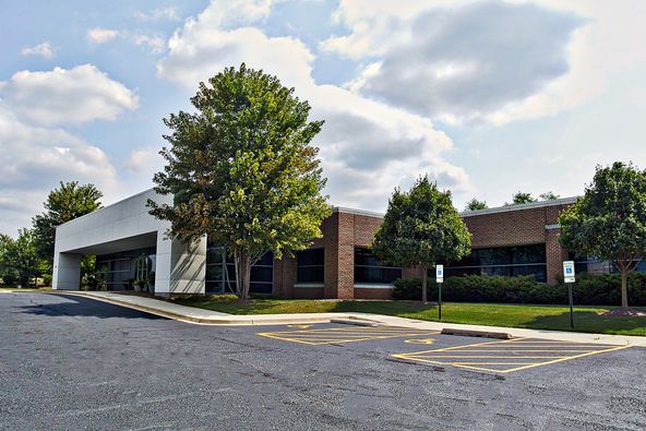 AmeriCenter Naperville/Warrenville: 27475 Ferry Rd, Warrenville, IL 60555